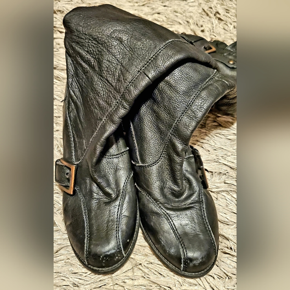Beautiful Spanish Artisan-Made Leather Boots -- Well-loved - Picture 10 of 16